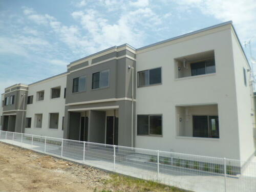 愛媛県新居浜市松神子３丁目 賃貸アパート