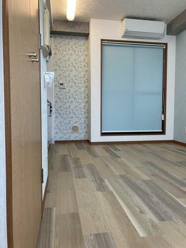 神奈川県鎌倉市大船２丁目 築20年12ヶ月 3階建