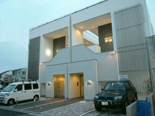 ＷＥＳＴ９Ｍｉｒｒｏｒ１号館 2階建