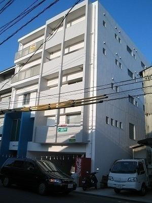 広島県安芸郡府中町茂陰２丁目 築19年4ヶ月 5階建