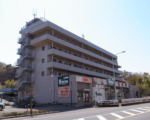リヴェージュ百草園 6階建