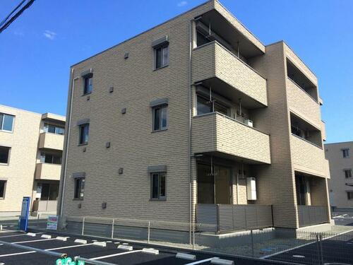 宮城県多賀城市町前３丁目 3階建 築9年4ヶ月