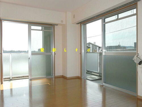 高知県高知市比島町１丁目 3階建 築22年10ヶ月