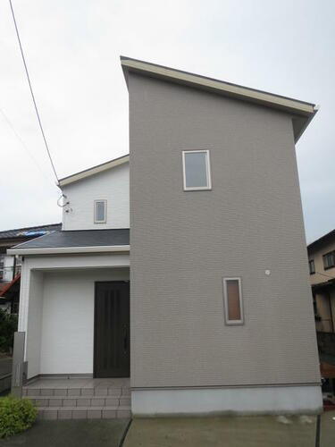 熊本県熊本市東区桜木５丁目 2階建