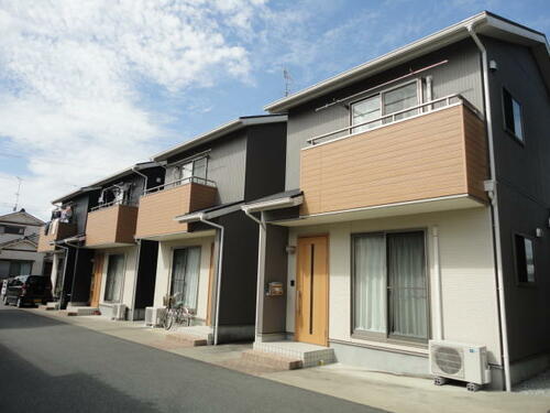 第２鈴木テラスハウス