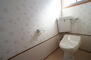 小宮山住宅 トイレも嬉しい温水洗浄機能付き便座です