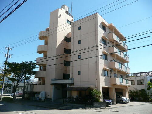 トロワ・ヴィラージュ