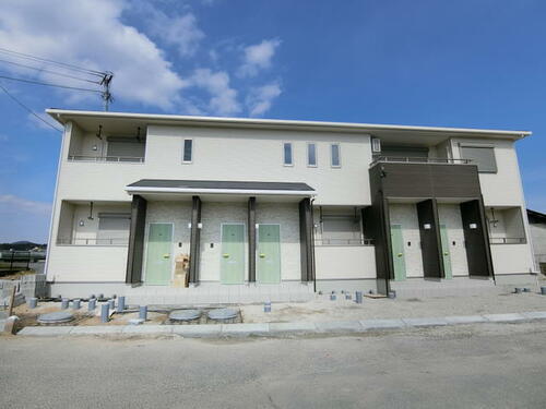 福岡県飯塚市鯰田 2階建 築8年10ヶ月