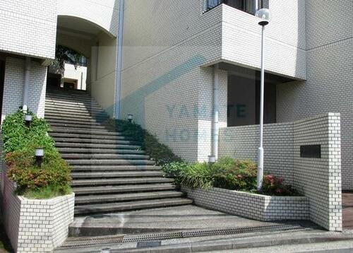 神奈川県横浜市中区豆口台 2階建 築43年1ヶ月