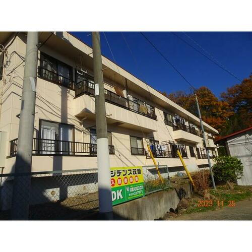 山梨県甲斐市宇津谷 2階建 築33年10ヶ月