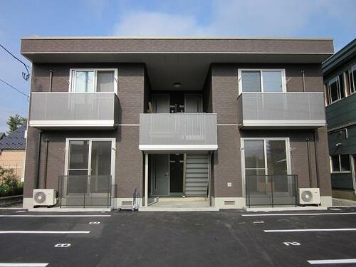 秋田県秋田市山王中園町 賃貸アパート