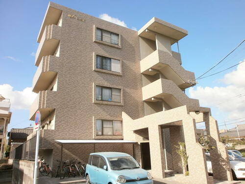 ラ・セレニータＭ 4階建
