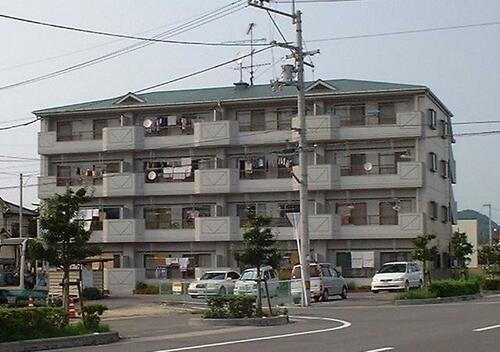 愛媛県松山市古三津２丁目 4階建 築36年