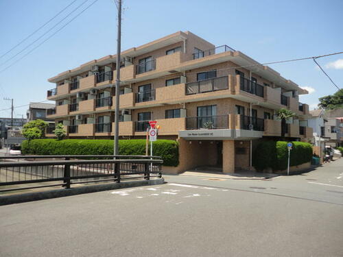 神奈川県横浜市金沢区六浦１丁目 賃貸マンション