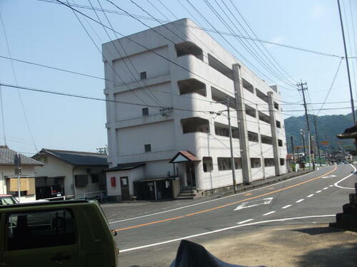 大分県佐伯市大字鶴望宮の下 4階建 築51年4ヶ月