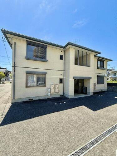 広島県東広島市西条西本町 2階建