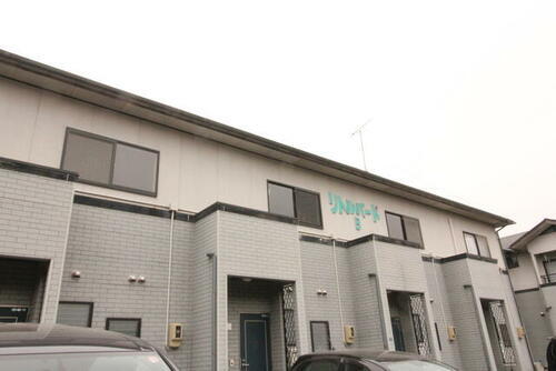 宮城県白石市鷹巣西１丁目 2階建