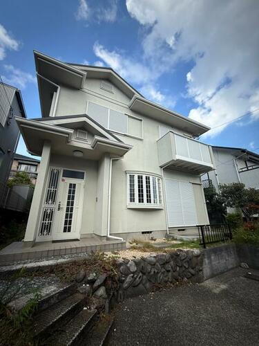 神奈川県三浦郡葉山町長柄 築35年7ヶ月 2階建