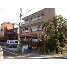 東京都練馬区富士見台１丁目 3階建