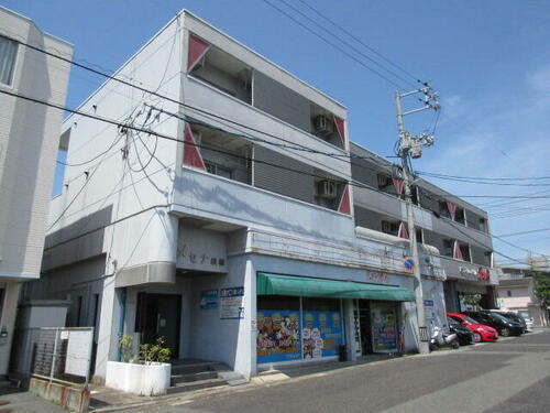 メセナ秋根 3階建