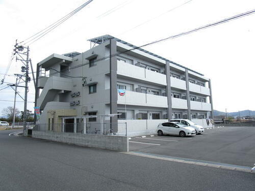 宮崎県串間市西浜２丁目 3階建 築9年1ヶ月