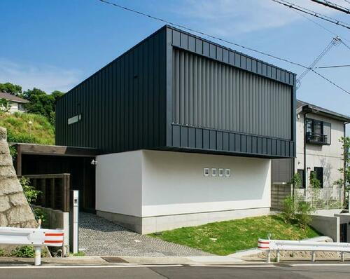 兵庫県芦屋市山手町 2階建
