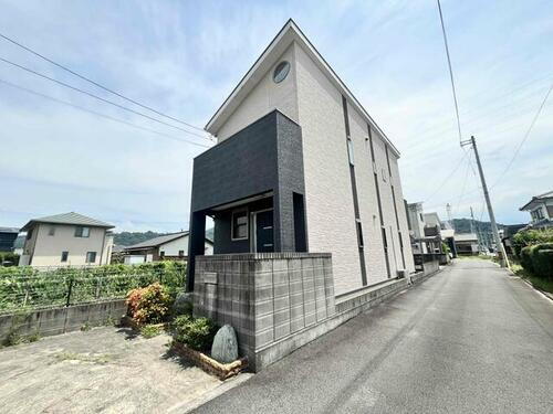 郷１丁目貸家 2階建