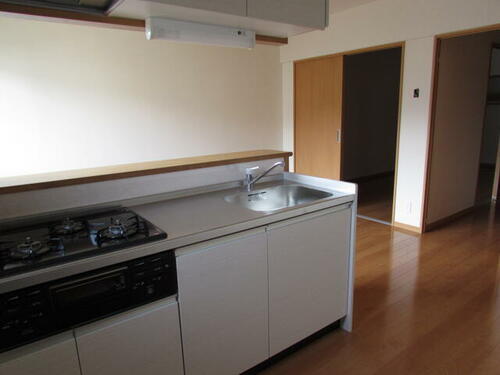 鹿児島県鹿児島市城西１丁目 築10年9ヶ月 4階建