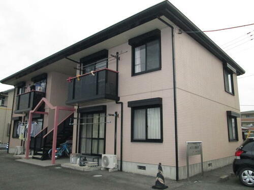 メゾン新栃木 2階建