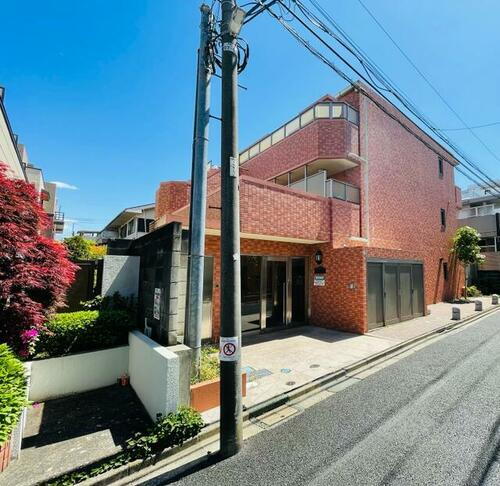 東京都練馬区小竹町１丁目 3階建 築18年9ヶ月