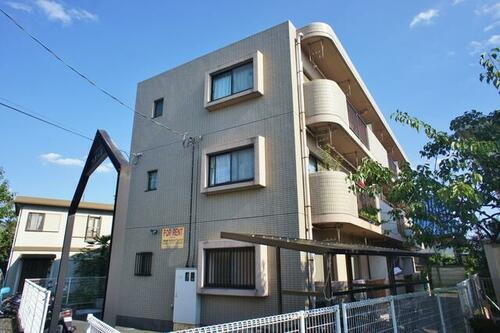 ラポール 3階建