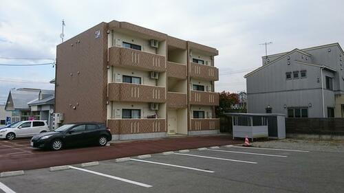 ソフィア　ソエーム　１（ツルハドラッグ長井店様　道向かい）
