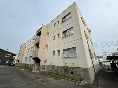 第２コーポラス藤 3階建