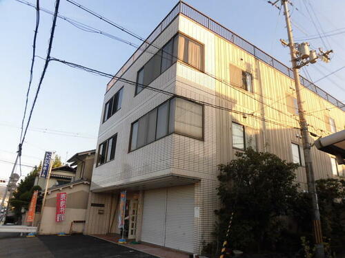 奈良県奈良市神殿町 3階建