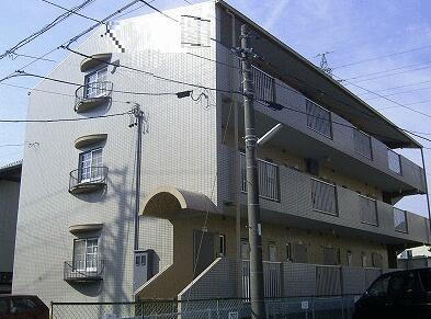 愛知県豊橋市下地町字横山 3階建 築33年10ヶ月