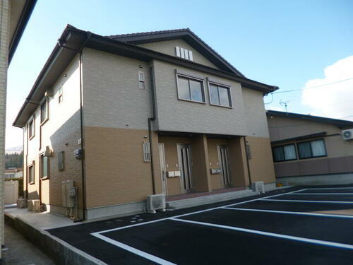 熊本県阿蘇市黒川 築5年1ヶ月 2階建