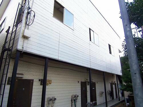 東京都板橋区赤塚新町１丁目 2階建
