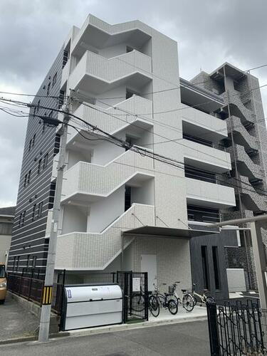 ｑｕｉｎｚｅ　ｌｉｅｕ