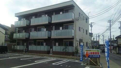 泉シャーメゾン 3階建