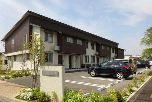 静岡県浜松市浜名区小松 賃貸アパート