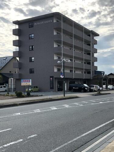 さくらんぼマンションビル 6階建