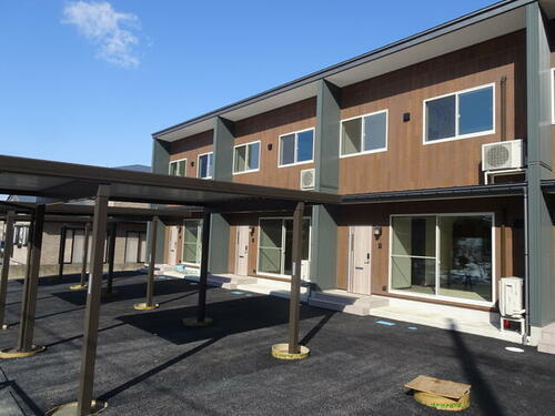 山形県山形市平清水２丁目 築6年11ヶ月 2階建