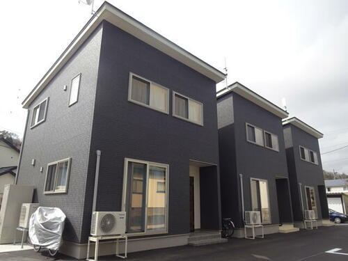 秋田県秋田市旭川新藤田西町 2階建 築4年7ヶ月