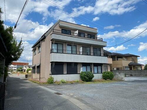 群馬県館林市松原２丁目 3階建