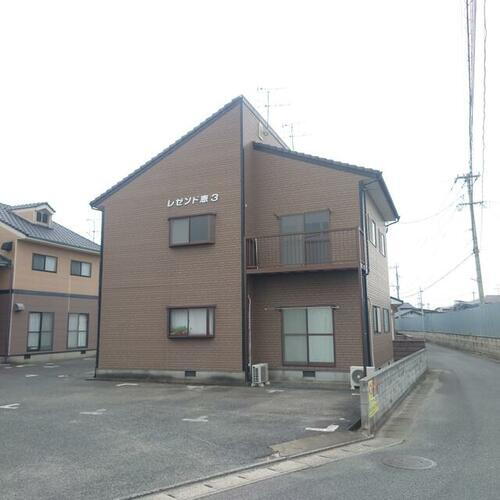 福岡県直方市大字植木 2階建