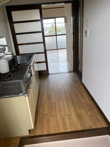 神奈川県藤沢市湘南台６丁目 3階建 築36年10ヶ月