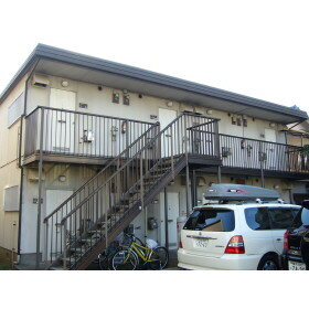 東京都足立区綾瀬４丁目 築33年10ヶ月 2階建