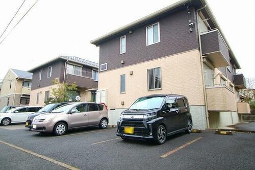 プリムローズ弐番館 2階建