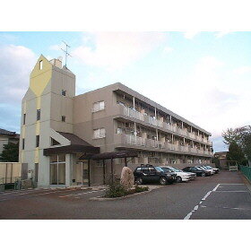 新潟県新潟市東区上木戸５丁目 築30年6ヶ月 3階建