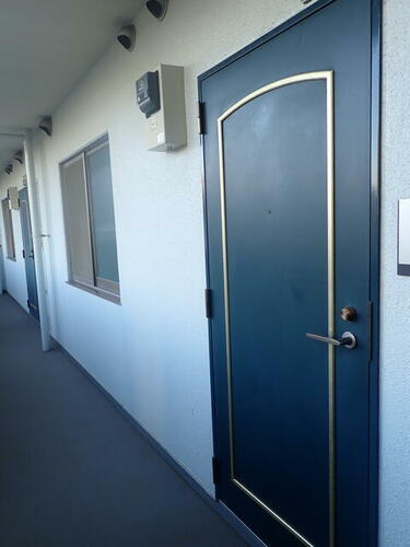 クレスト近江ビル 9階建